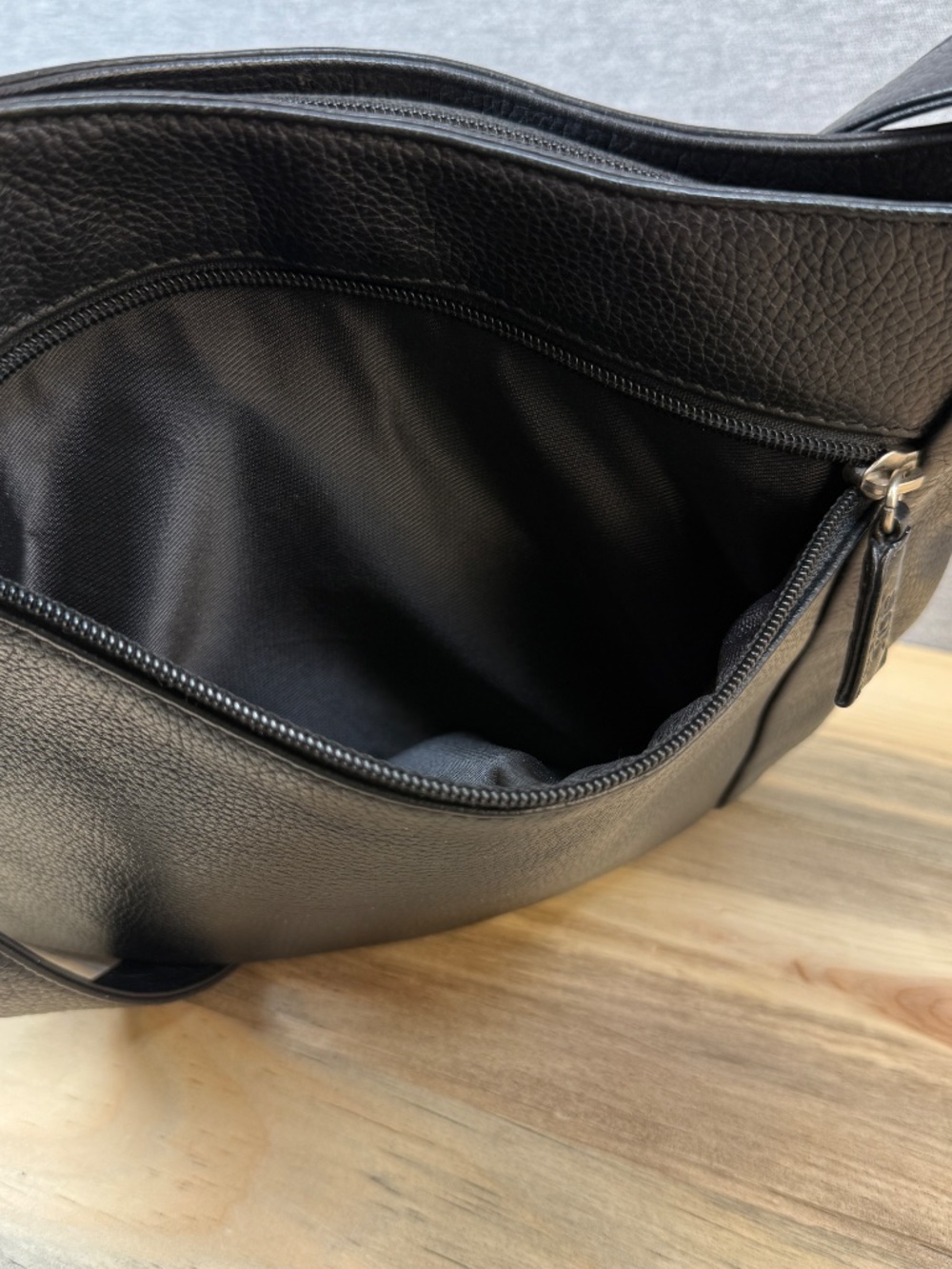 The Sak Shoulder Bag Black Pebbled Leather Hobo Bag Great Condition! - Picture 6 of 13